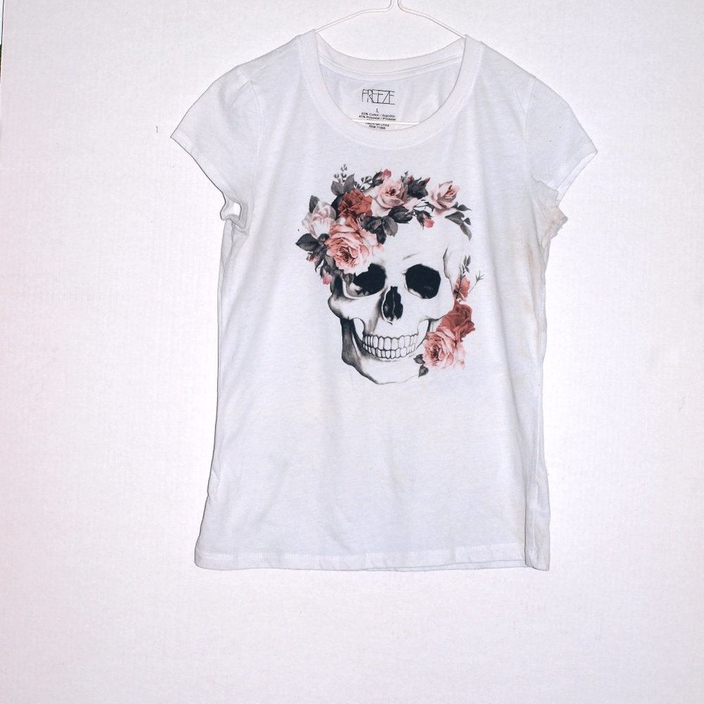 Freeze White With Floral Design T-Shirt Women's XL